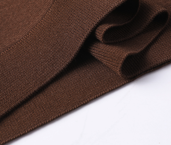 Men's Knitted Polo Shirt - Short Sleeve V-Neck