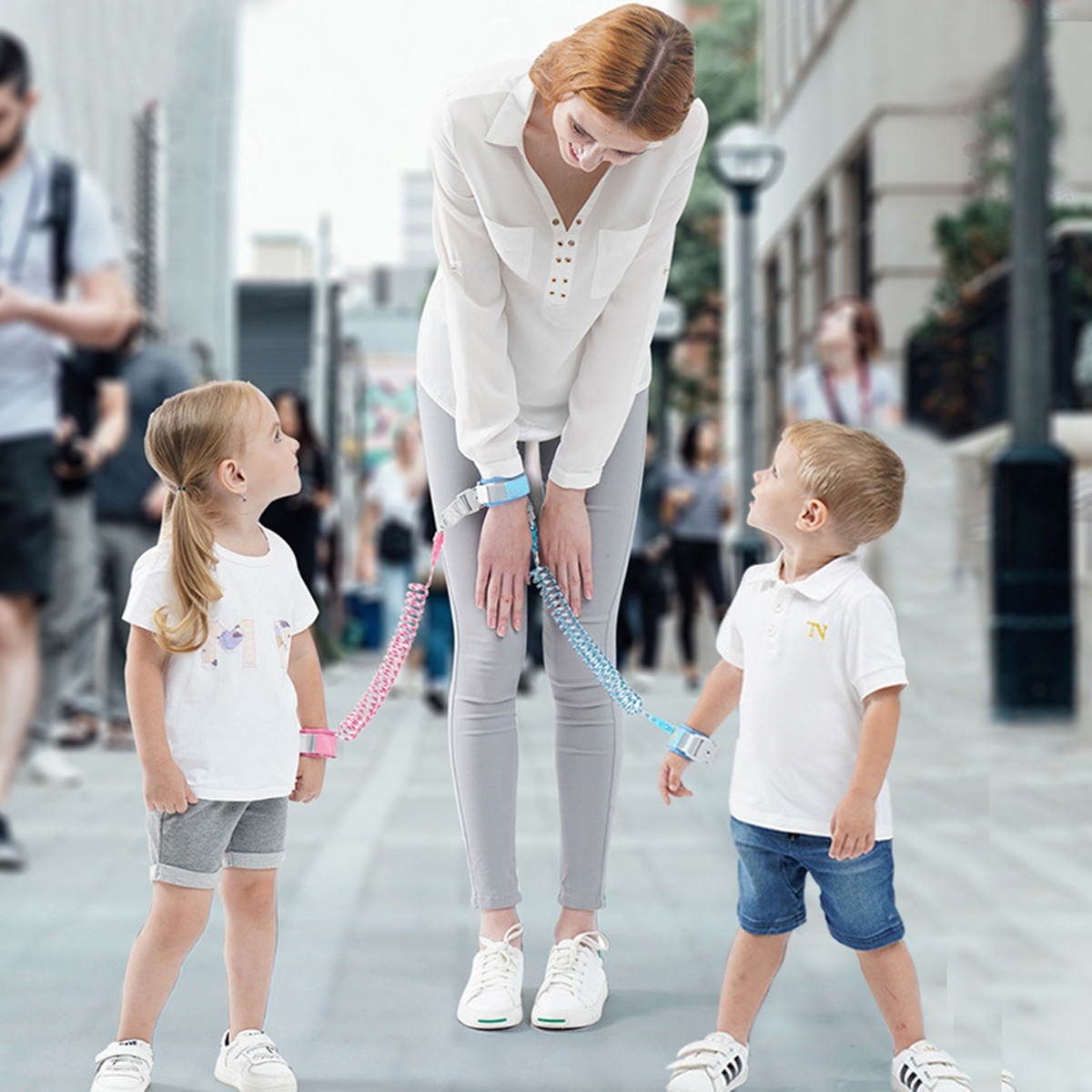 Guinzaglio da polso anti-smarrimento per bambini, cintura di sicurezza per passeggiate con chiusura a chiave e snodo girevole a 360° per neonati e bambini.