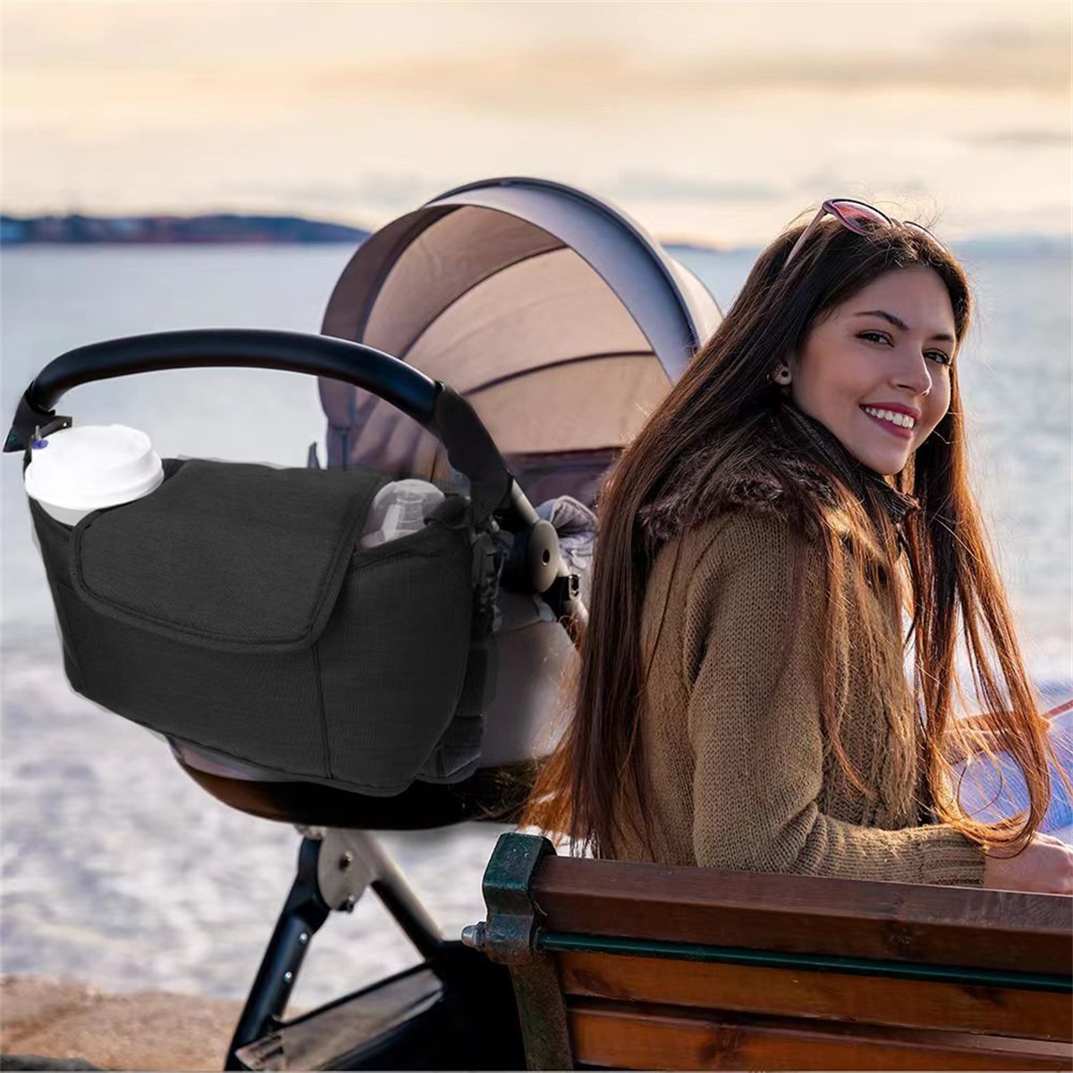 Bolsa organizadora universal para cochecito con correa para el hombro, organizador de pañales con múltiples bolsillos, portabotellas isotérmicos y bolsillo impermeable para pañuelos.