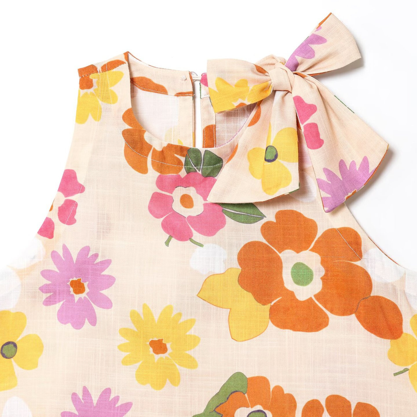 Mouwloze linnen top met strikhals en vlinderprint KUN-00042