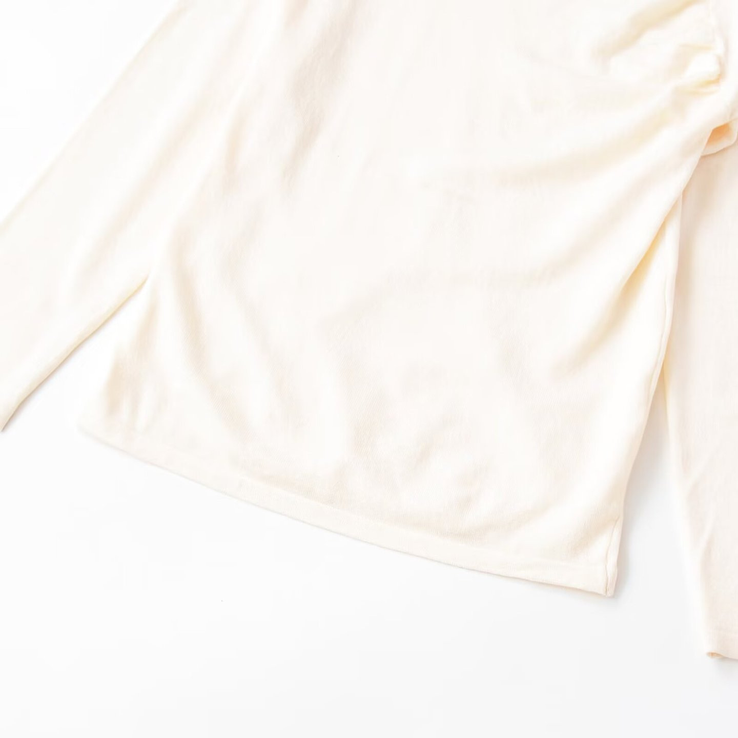 Blusa plisada de lana estilo europeo elegante KUN-00036