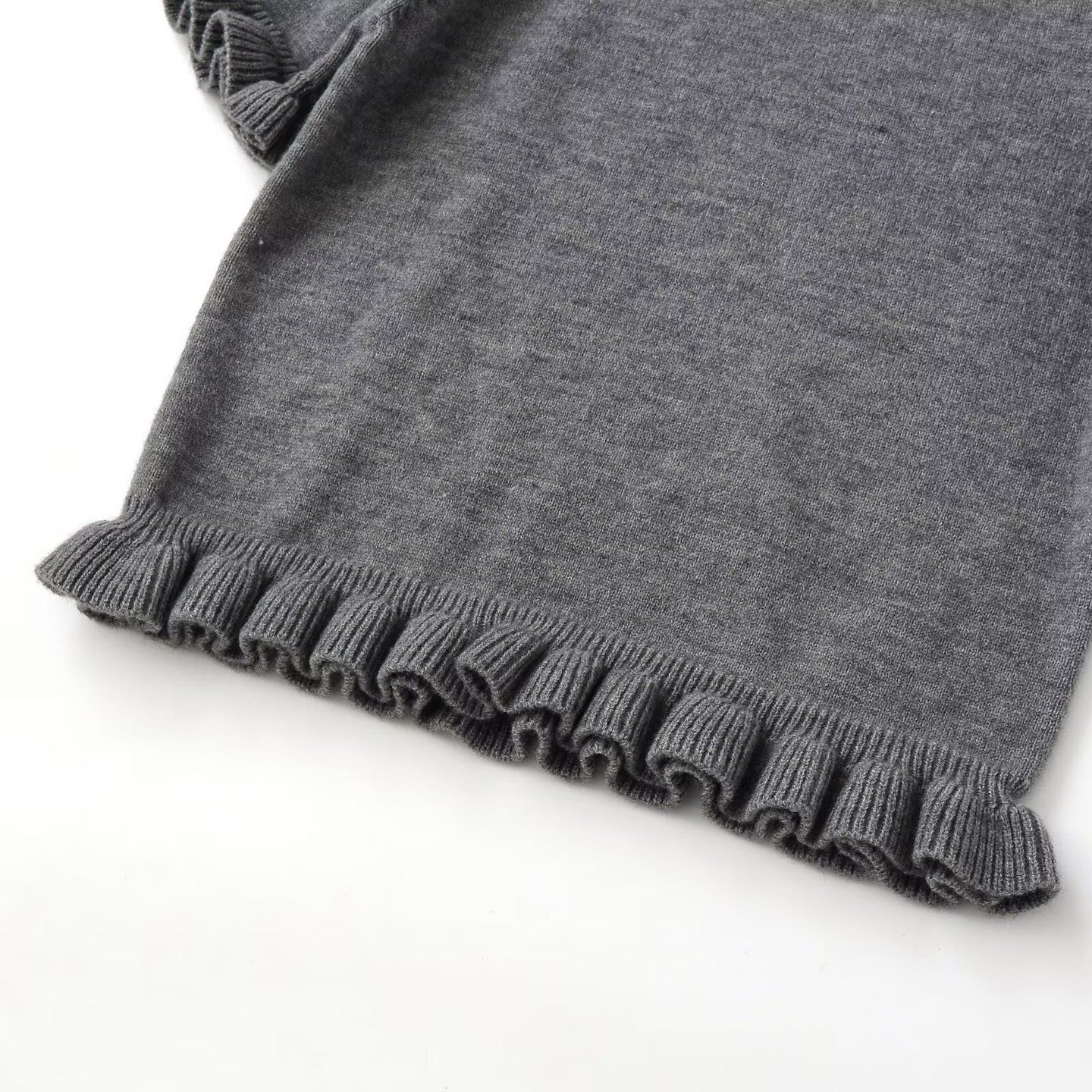 Camiseta de manga corta con volantes y top de punto KUN-00004