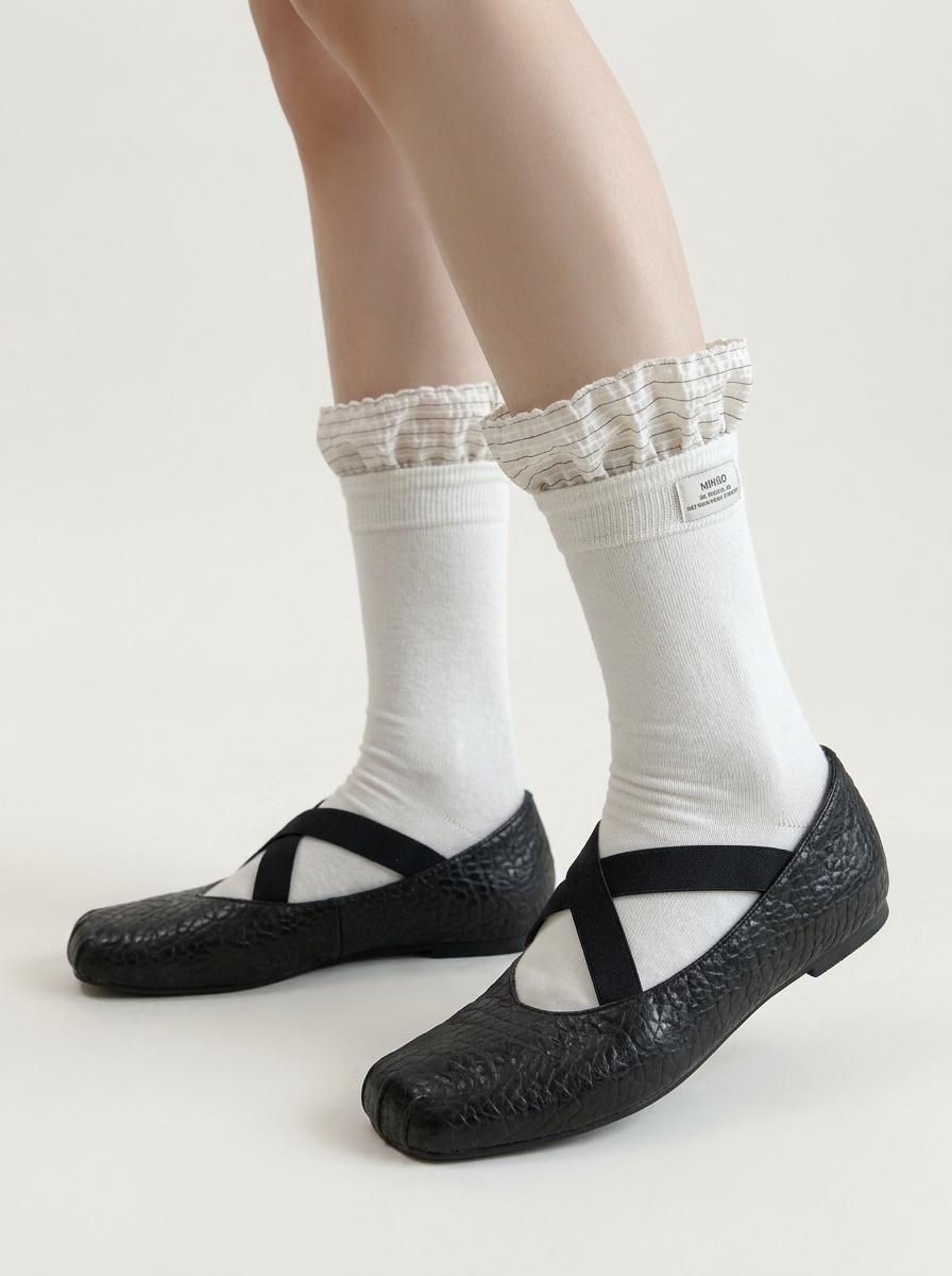 Ruffle Trim Crew Socks with Check Accent Cuff