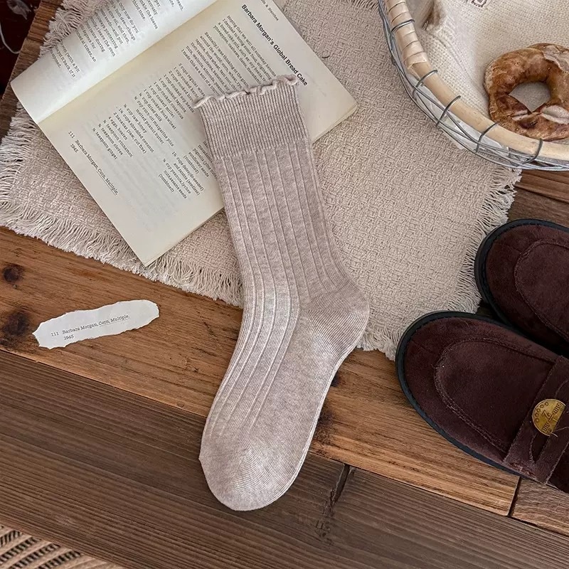 Women's Ruffle Lettuce Edge Ribbed Crew Socks