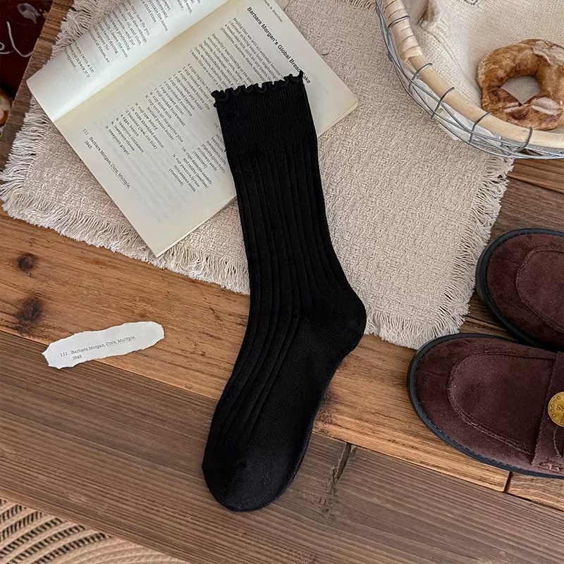 Women's Ruffle Lettuce Edge Ribbed Crew Socks