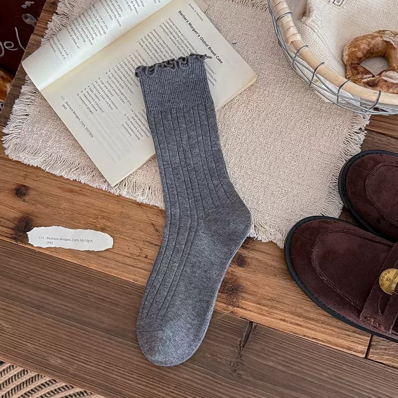 Women's Ruffle Lettuce Edge Ribbed Crew Socks