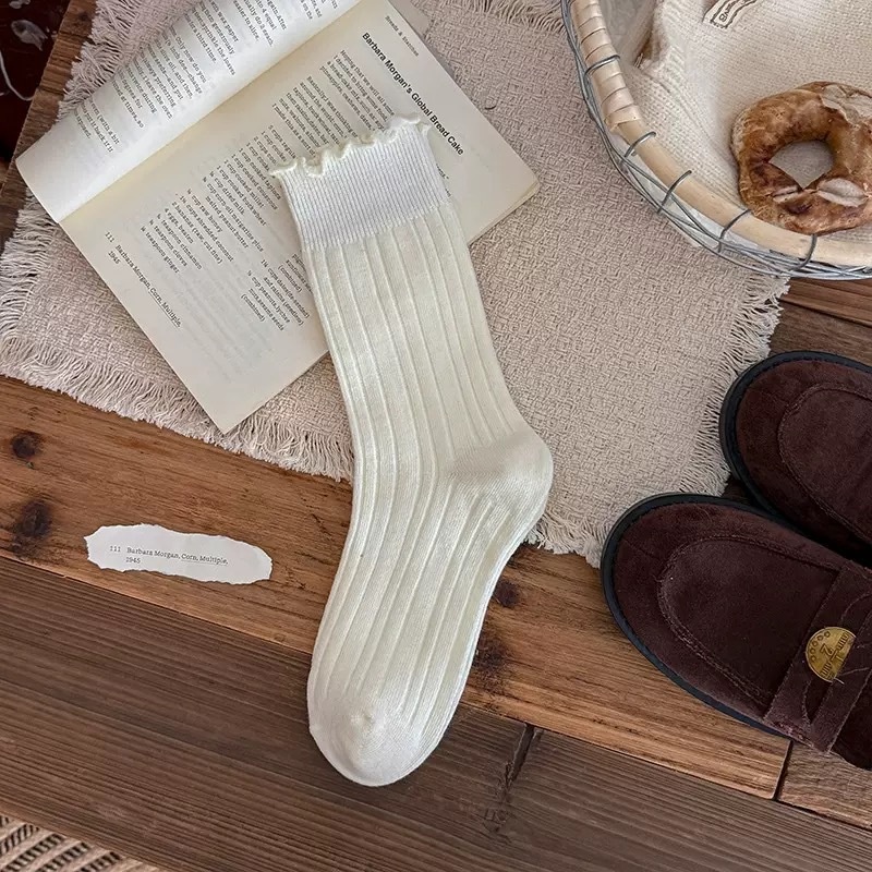 Women's Ruffle Lettuce Edge Ribbed Crew Socks