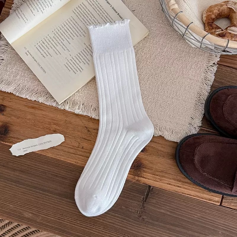 Women's Ruffle Lettuce Edge Ribbed Crew Socks