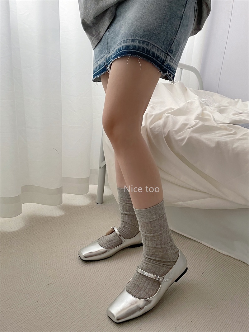 Women's Sheer Ribbed Crew Socks