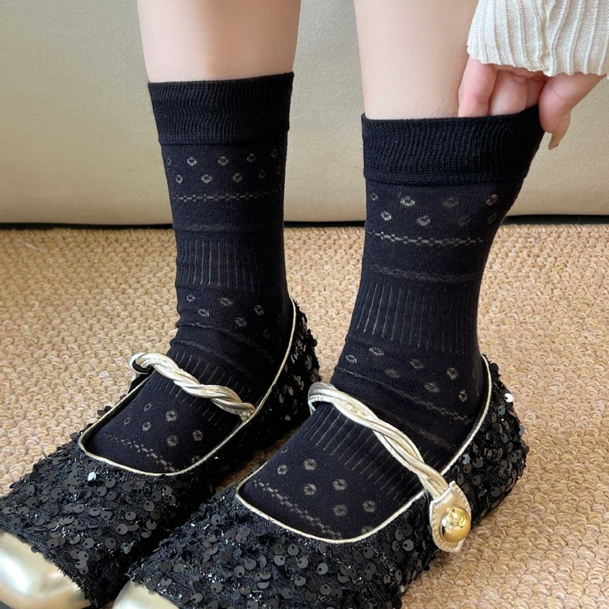 Women's Pointelle Knit Crew Socks
