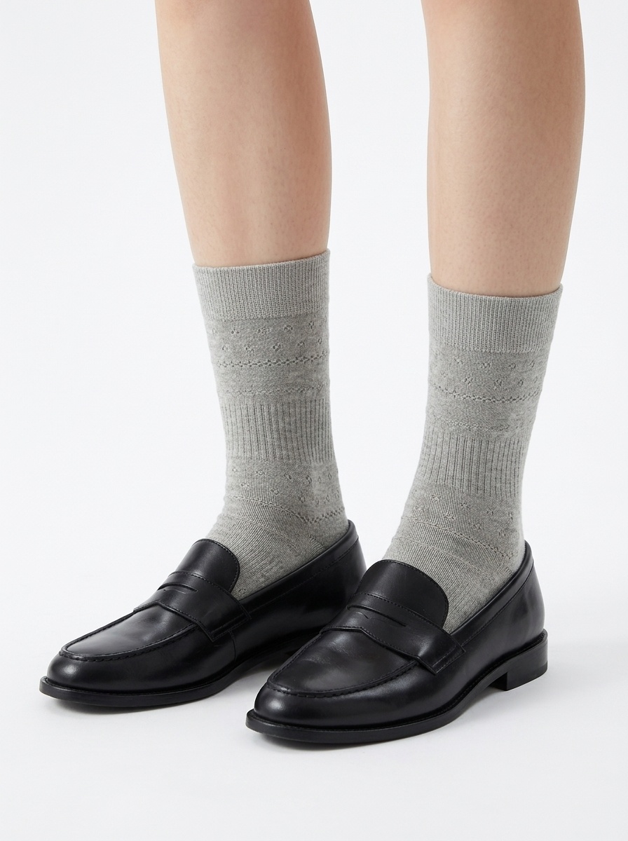 Women's Pointelle Knit Crew Socks