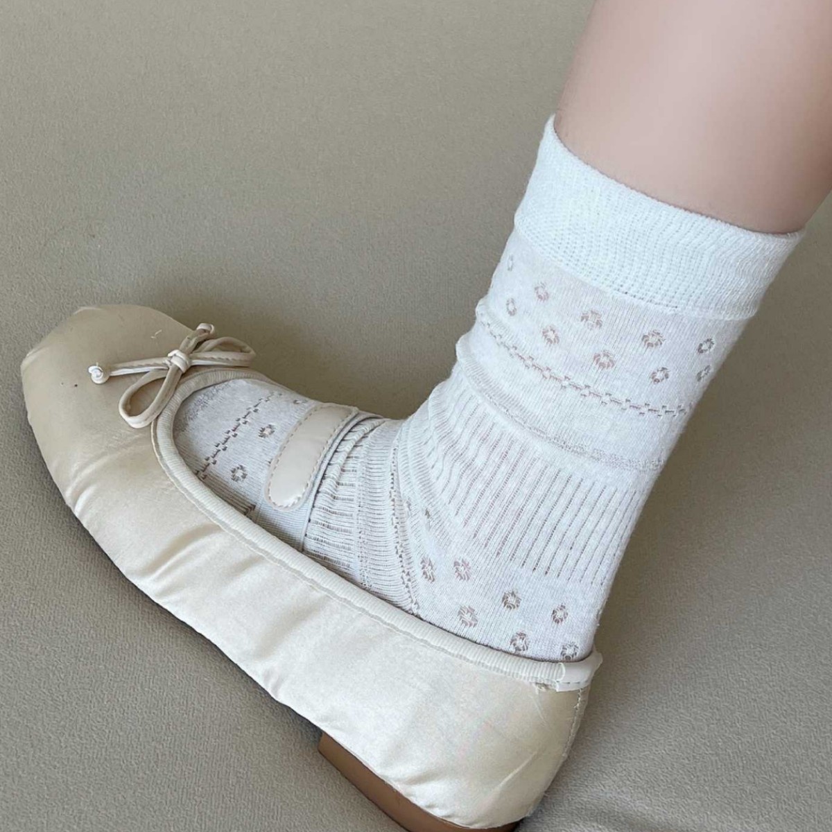 Women's Pointelle Knit Crew Socks
