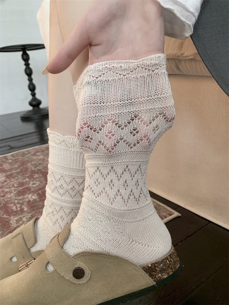 Women's Lace Knit Crew Socks with Scalloped Edge