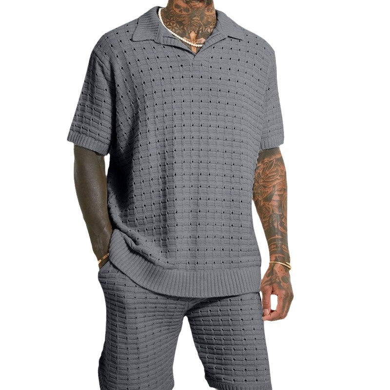 Losvallende, ademende polo en short set voor heren, perfect voor een casual zomerlook.