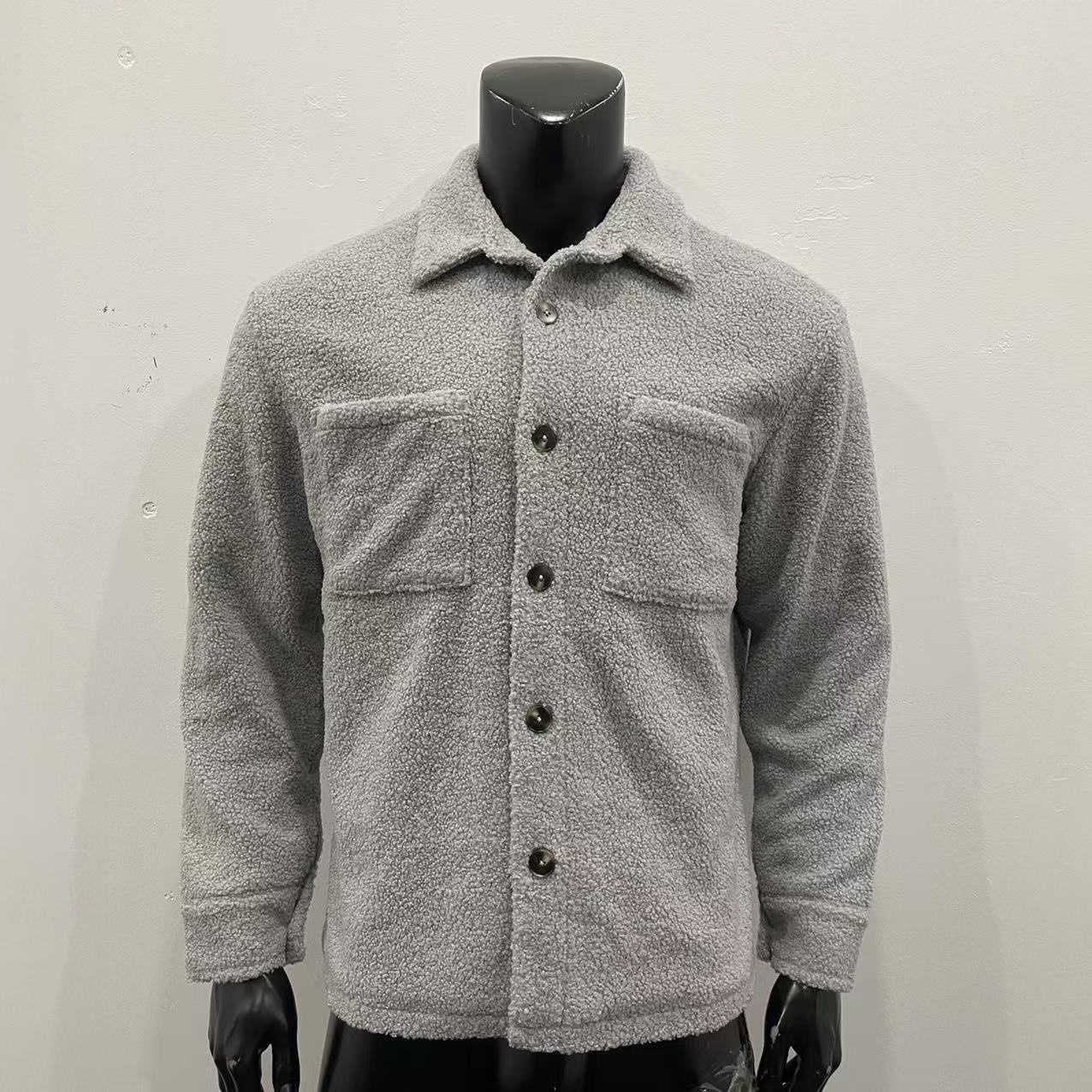 Cappotto invernale casual da uomo in lana d'agnello con risvolto, per calore e comfort.