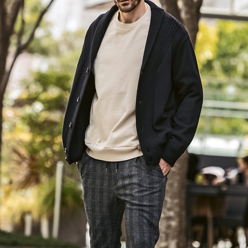 Single-Breasted Lapel Knitted Sweater for Men's Casual Winter Wear