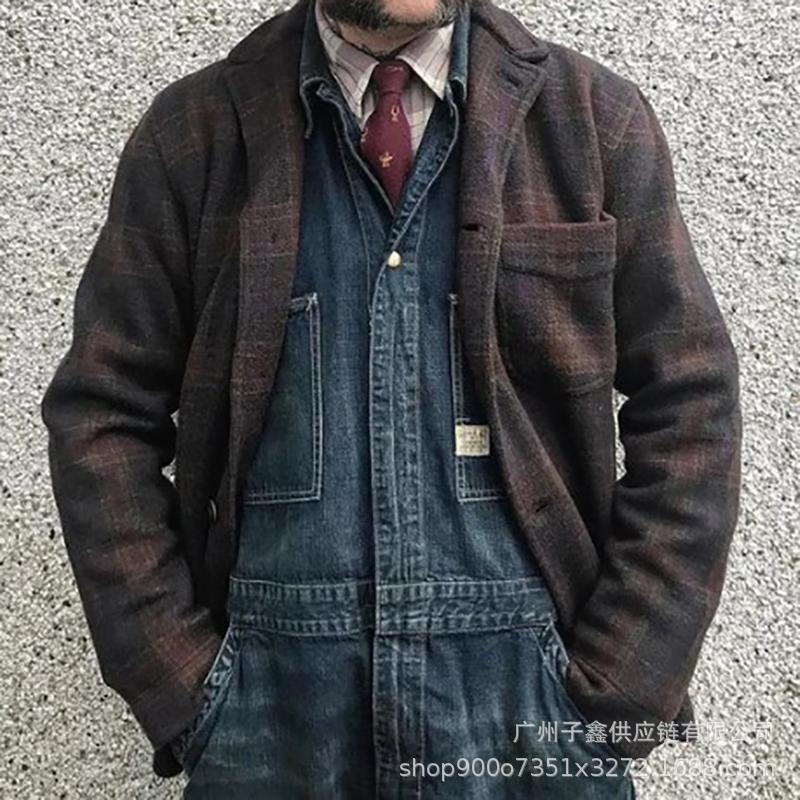 Losvallend modieus herfstjasje met revers voor heren, geschikt voor casual gelegenheden.