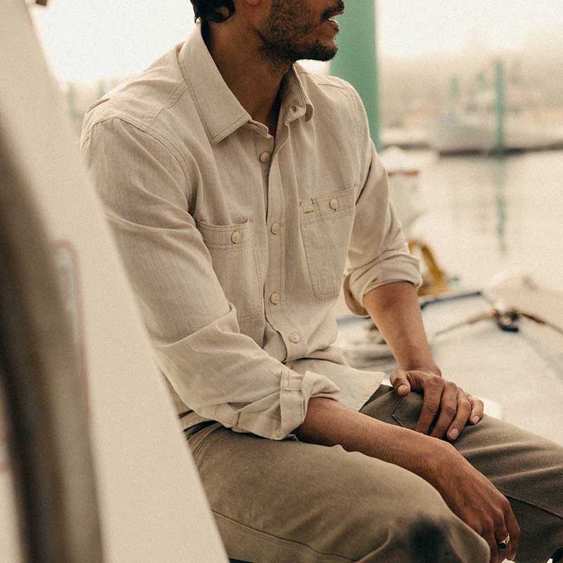 Retro Style Casual Button-Up Men's Shirt with Pocket Detail for Autumn and Winter