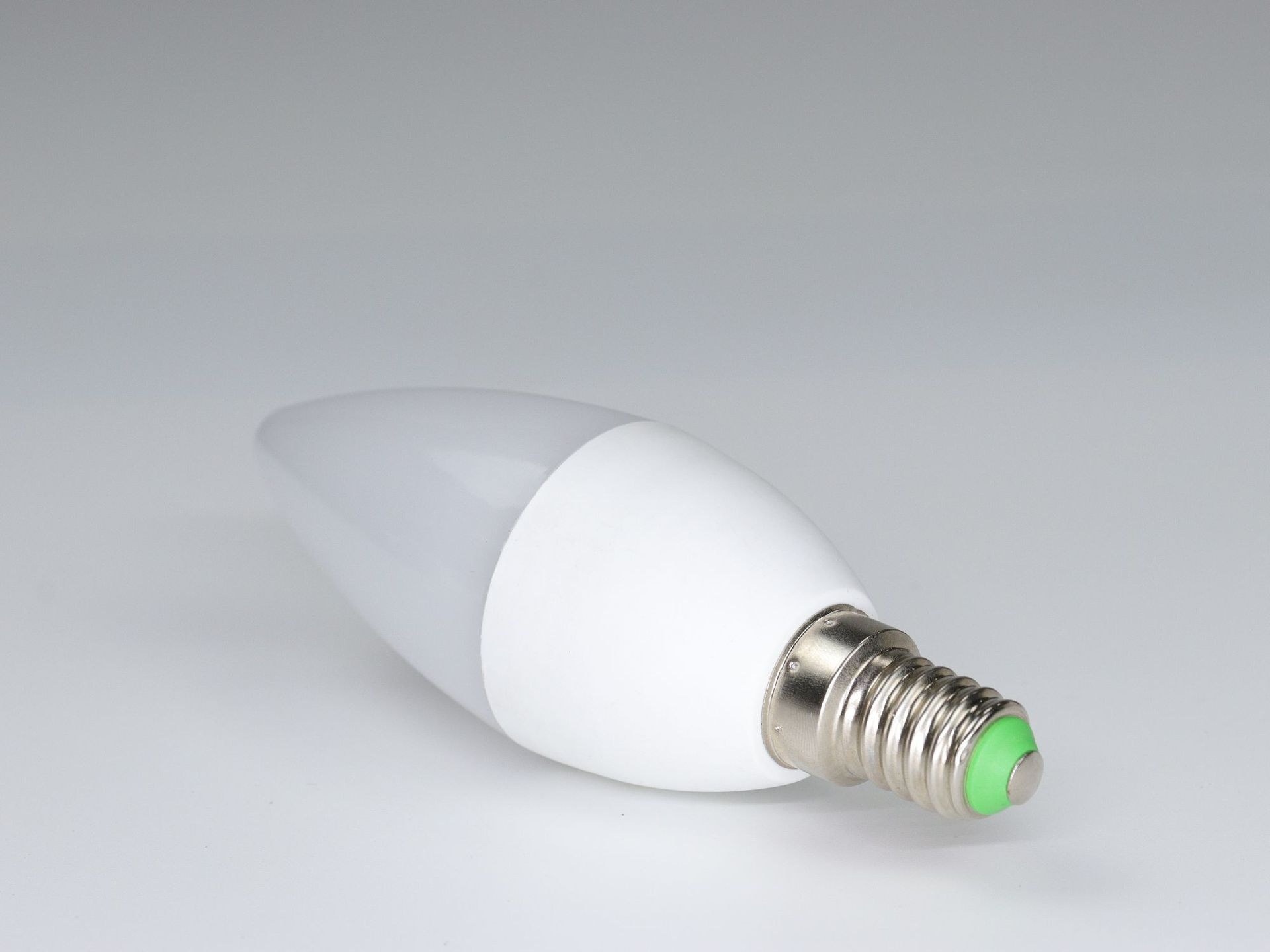 Smart WiFi RGBW LED Candelabra Bulb Alexa and Google Home